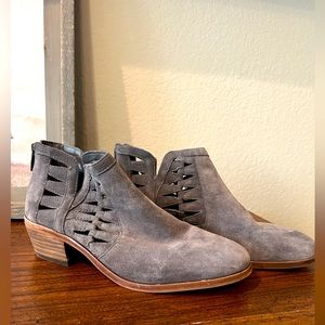 Vince Camuto Booties